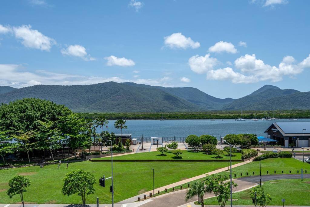 An Adorable On Abbott - Stunning Views * Cairns