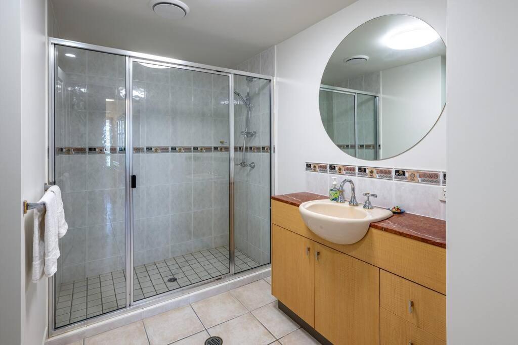 Apartment An Adorable On Abbott - Stunning Views Cairns
